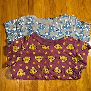 2 Disney Junior Medium T-Shirts – Stitch & Simba
